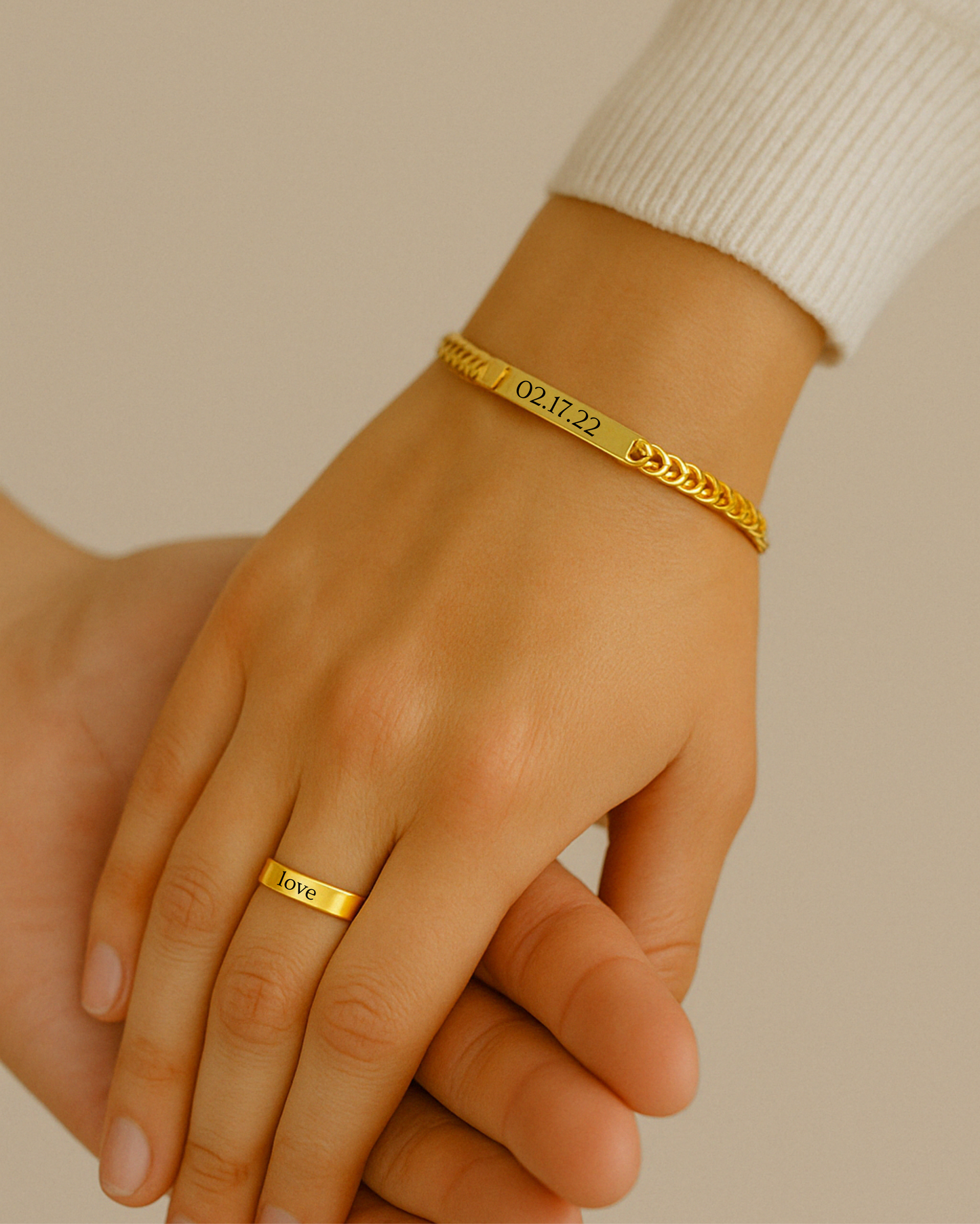 Engraved Bar Bracelet - Curb Chain