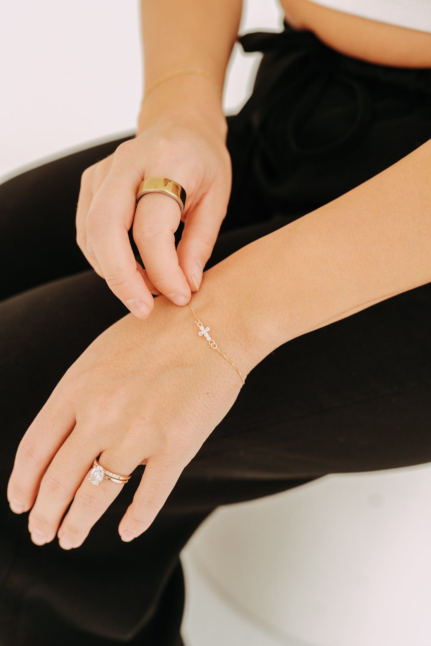 Dainty Cross Bracelet