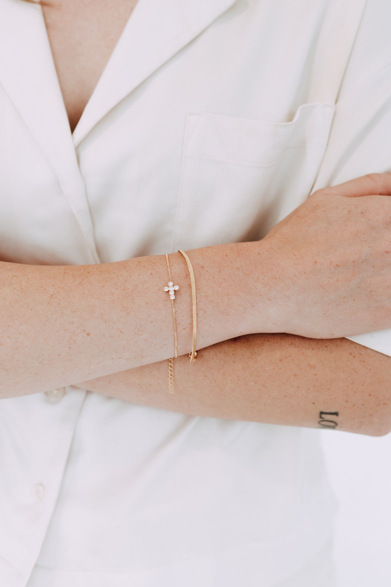 Dainty Cross Bracelet