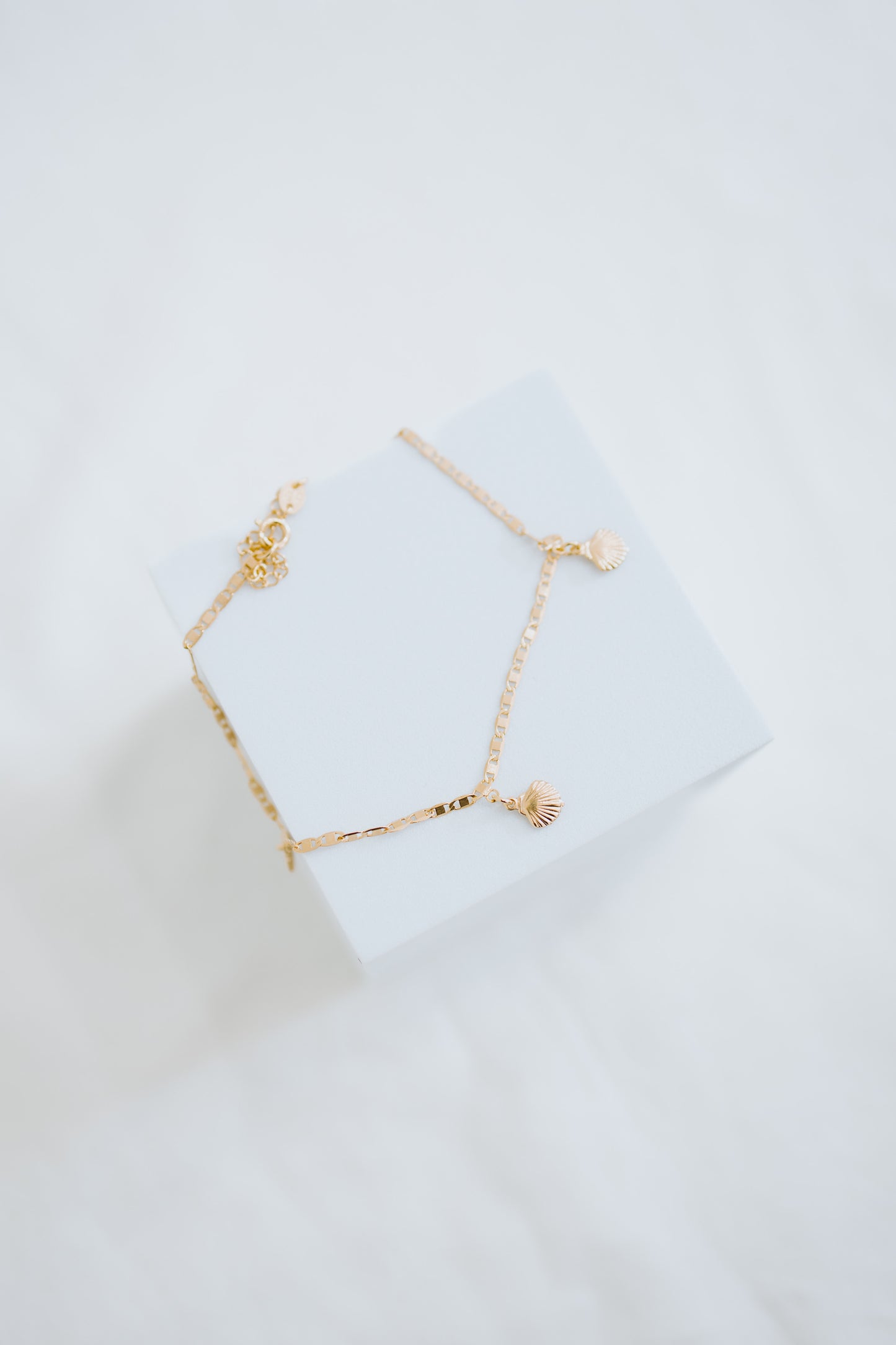 Shell Charm Anklet