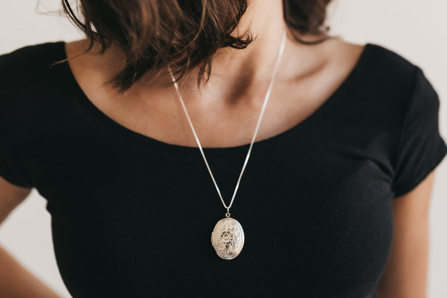 Secret Garden Oval Locket ( Silver)