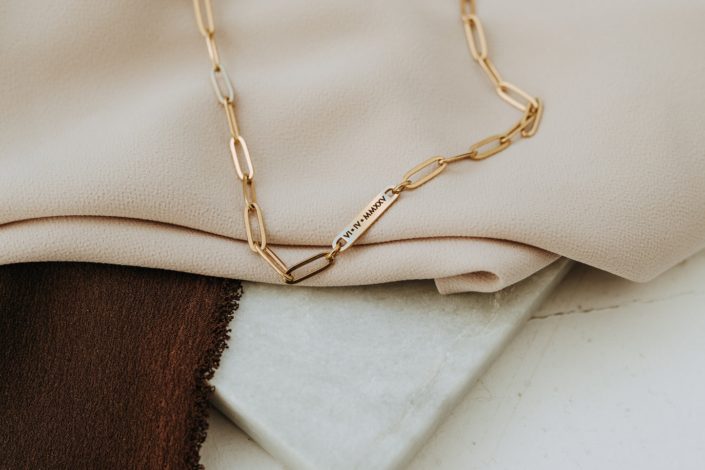 Engraved 1 Bar Necklace