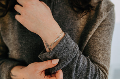 Engraved 1 Bar Bracelet - Silver Paperclip