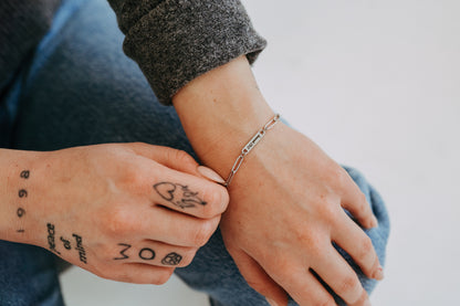 Engraved 1 Bar Bracelet - Silver Paperclip