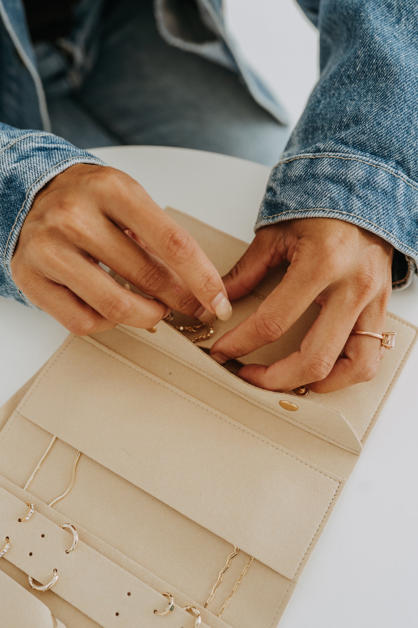 Traveler Jewelry Case