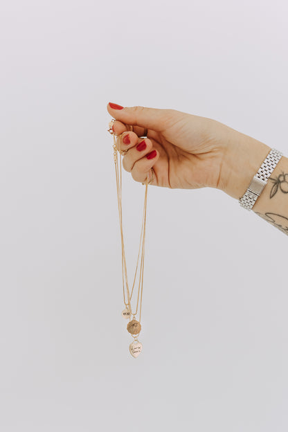 Handwritten Engraved Scalloped Circle