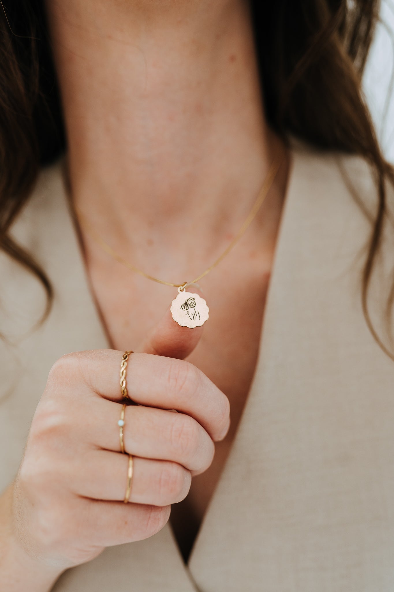 Handwritten Engraved Scalloped Circle