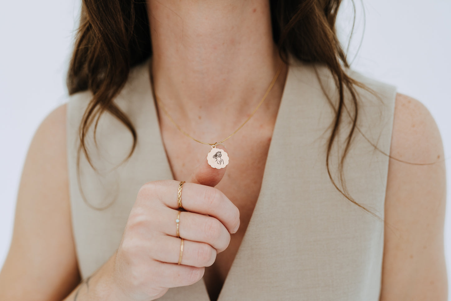 Handwritten Engraved Scalloped Circle
