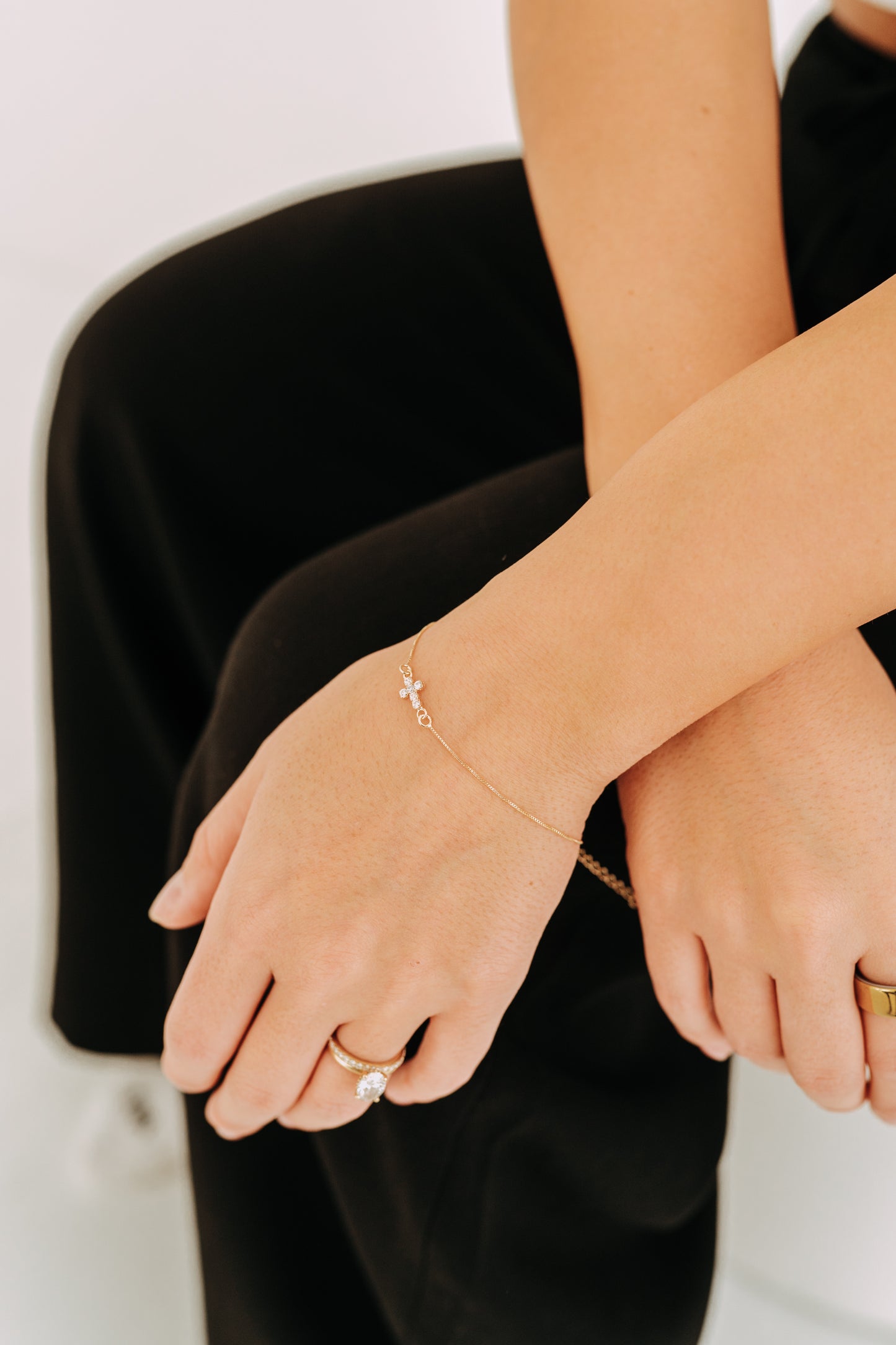 Dainty Cross Bracelet