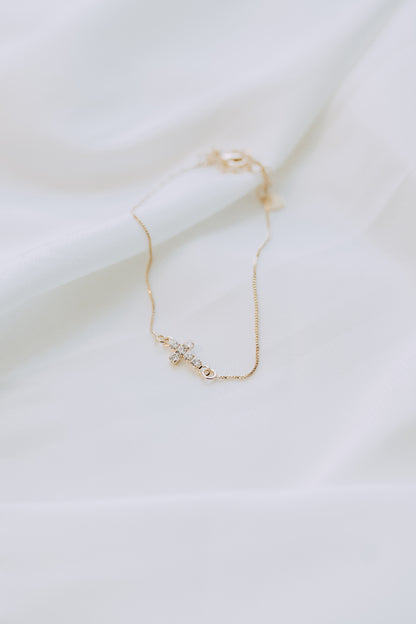 Dainty Cross Bracelet