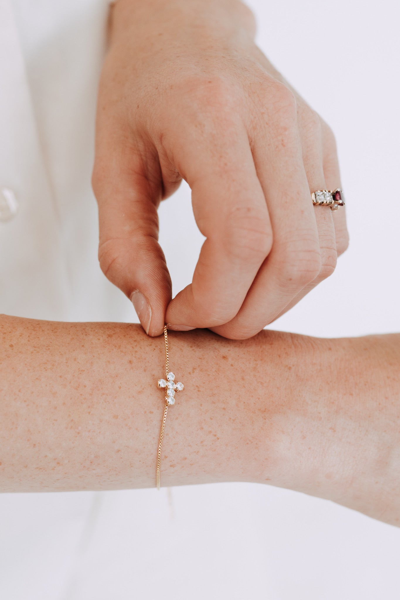 Dainty Cross Bracelet