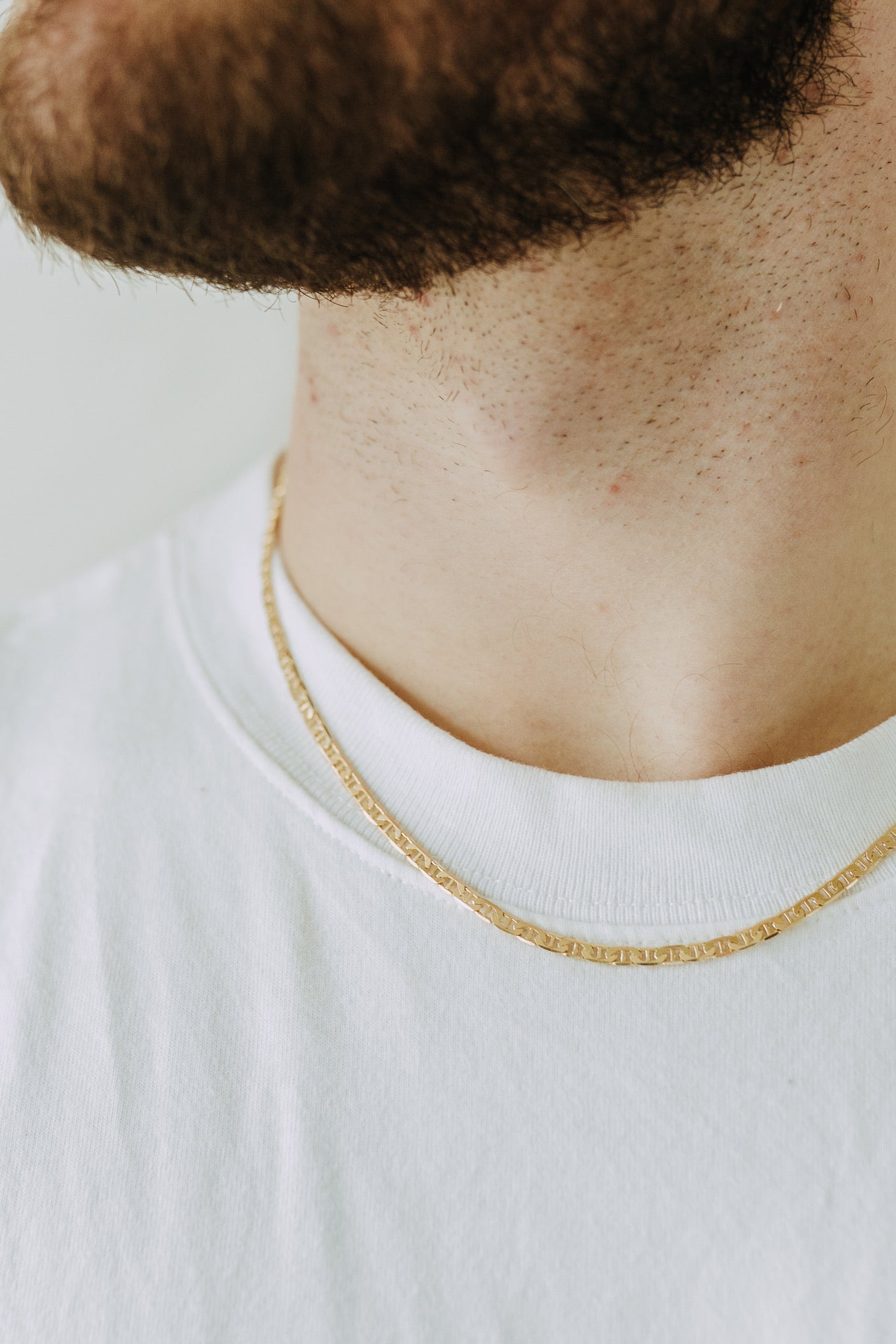 Modern men’s chain necklace with subtle 3mm gold link detailing