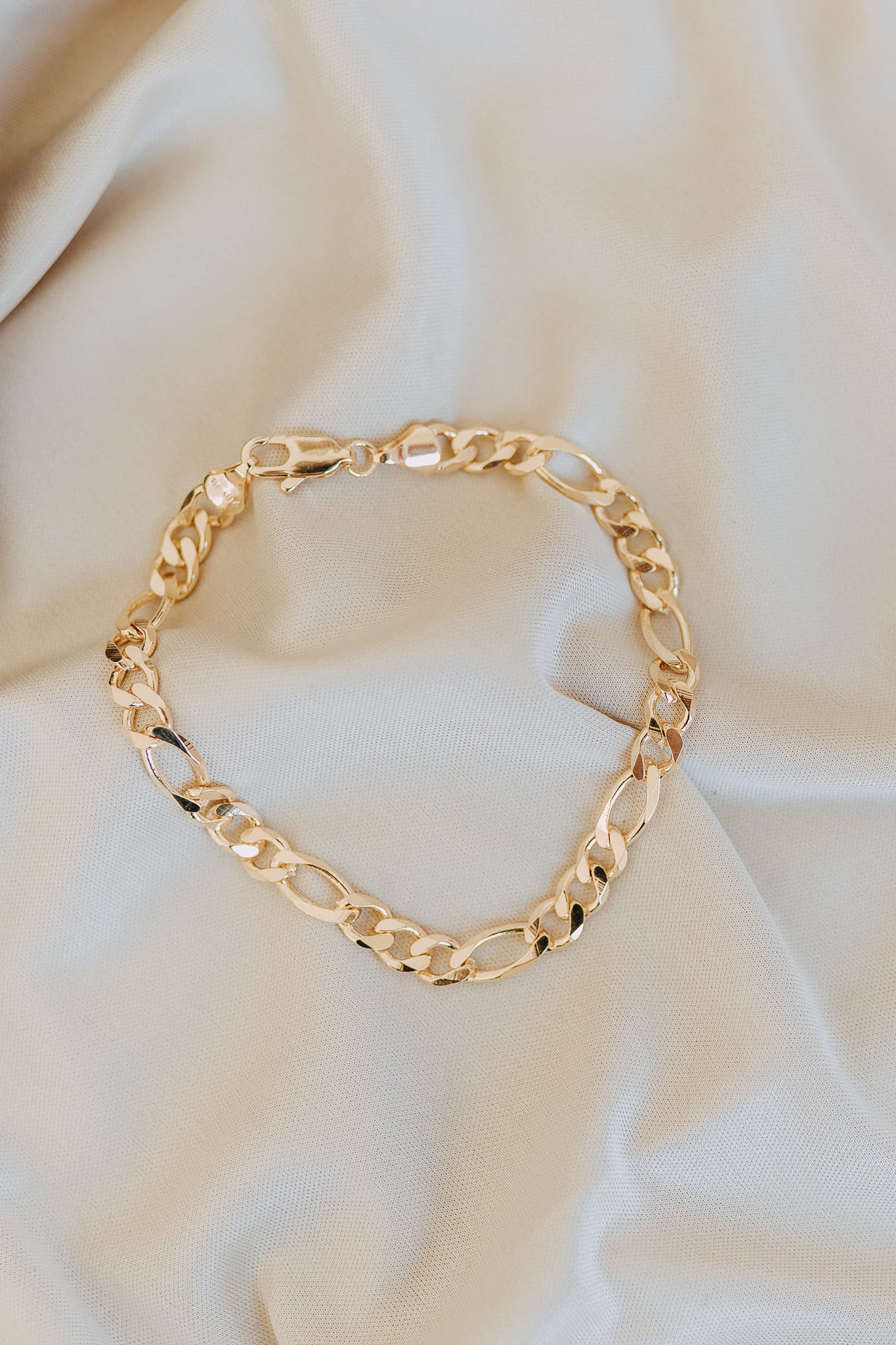 Mens Gold 6mm Figaro Chain Bracelet