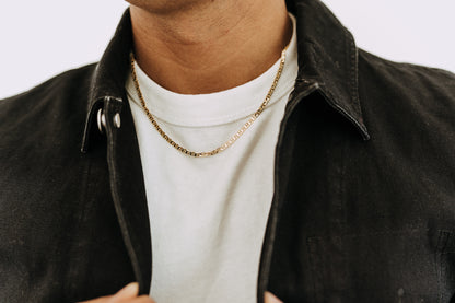 Everyday men’s gold chain necklace with polished geometric Roma chain links