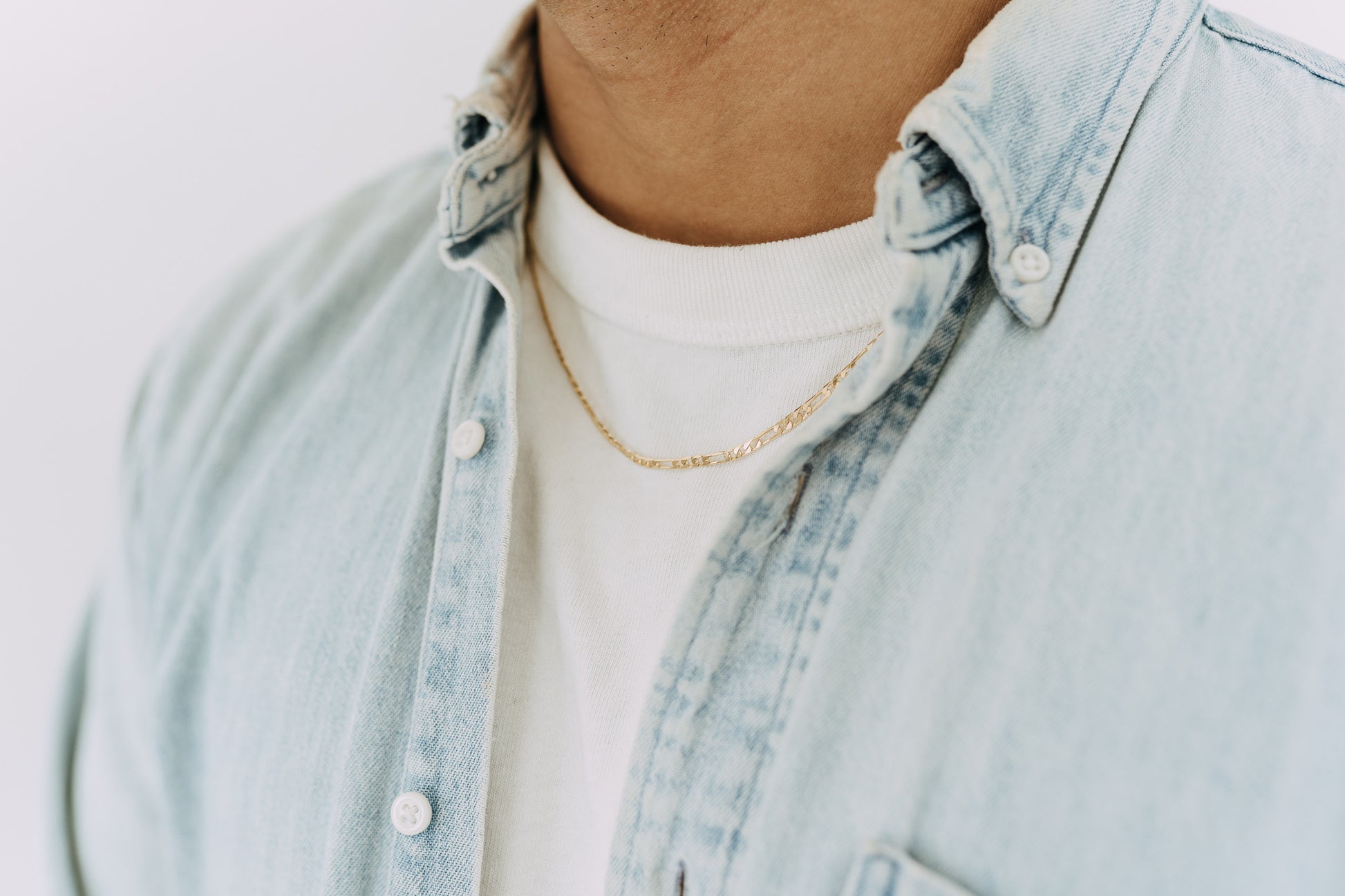 Men’s gold Figaro necklace with durable tarnish-resistant link chain design