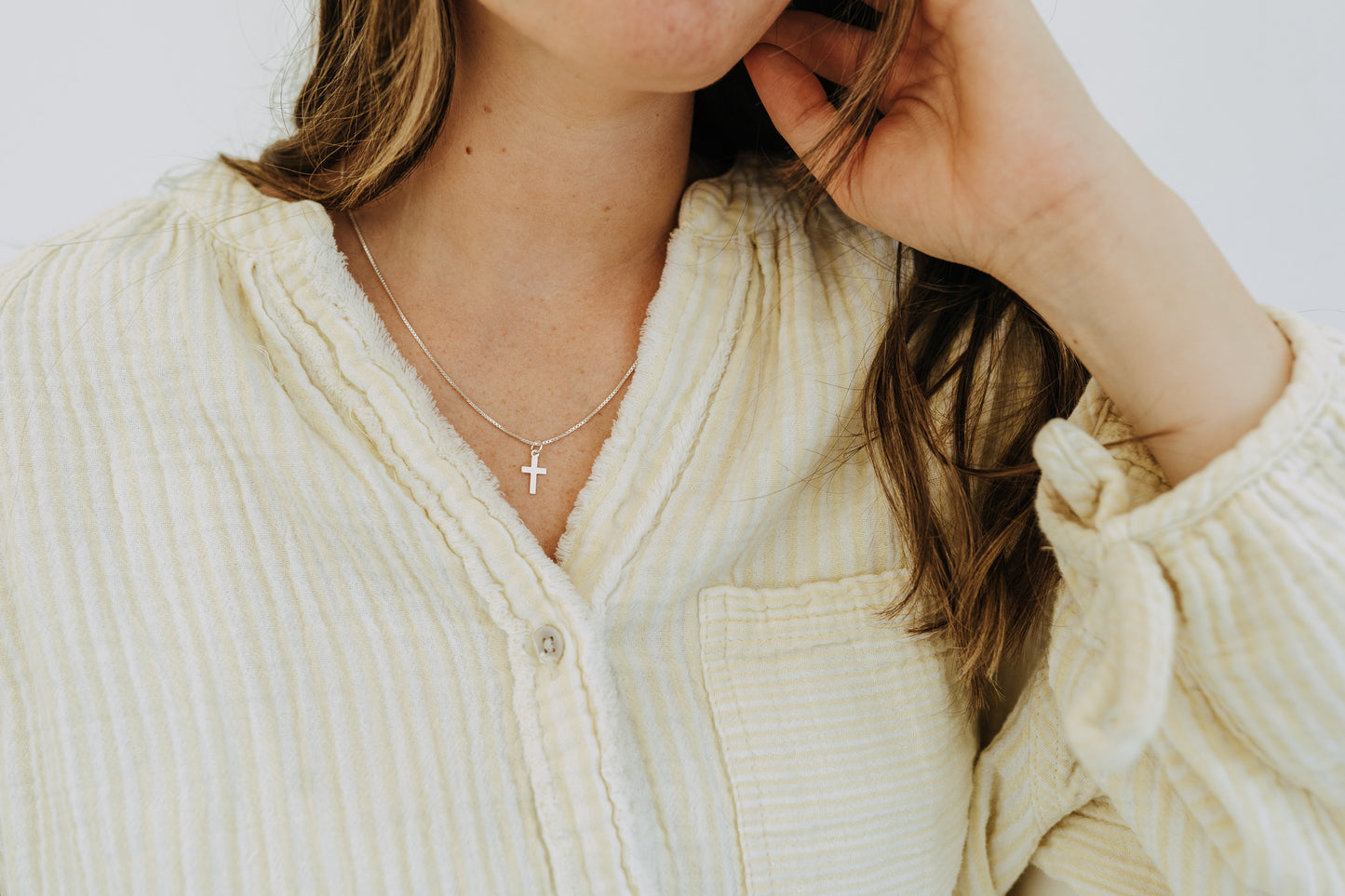 Minimal Sterling Silver Cross Necklace – Dainty Cross Pendant