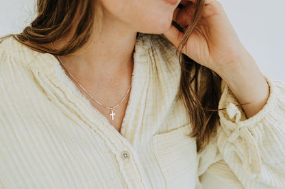 Minimal Sterling Silver Cross Necklace – Dainty Cross Pendant