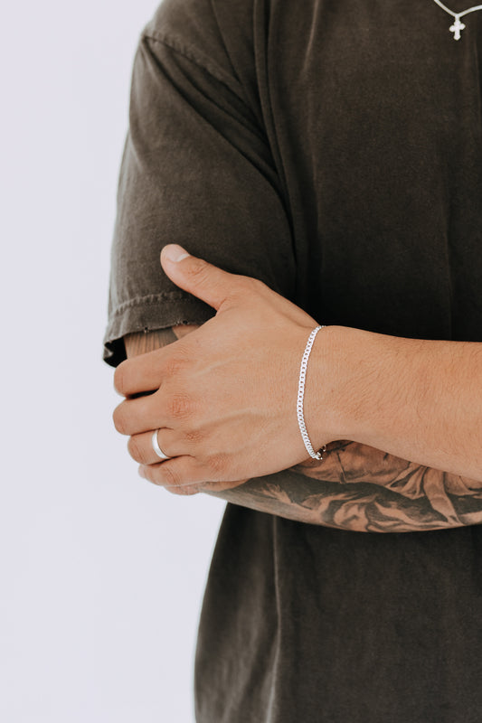 Men’s sterling silver 4mm curb bracelet with polished finish