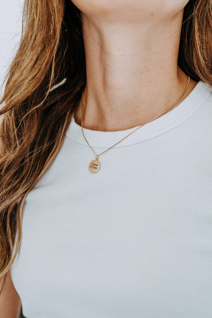 Personalized Scalloped Pendant Necklace – 14mm Gold Filled