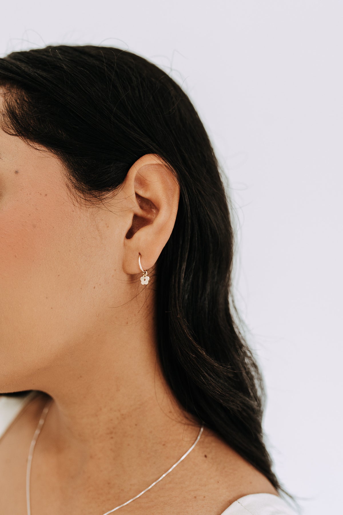 Daisy Hoop Earrings | Removable Daisy Charm Gold Hoops