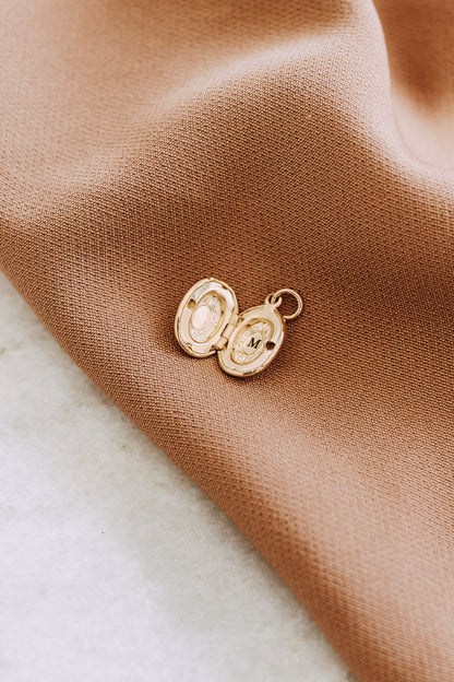 Mini Engraved Oval Locket Necklace | 18K Gold Filled